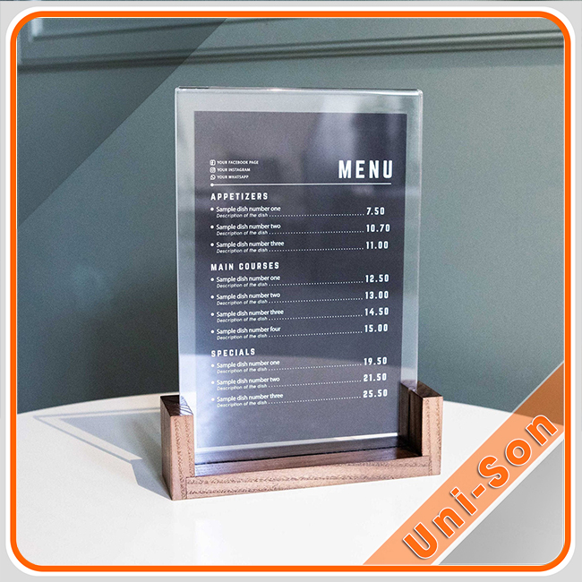 sản xuất menu mica để bàn, standee mica giá tốt